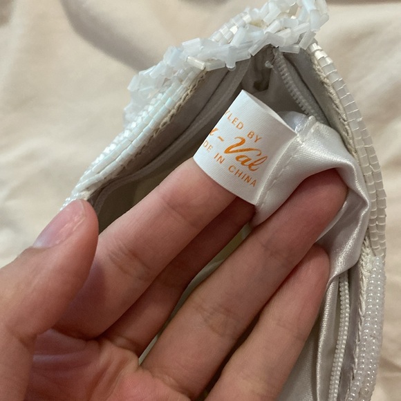 Vintage du-val hand beaded bridal style purse - Picture 5 of 7